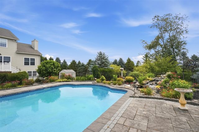 161 Bergen Circle, Slate Hill, NY 10973