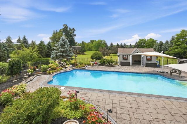 161 Bergen Circle, Slate Hill, NY 10973