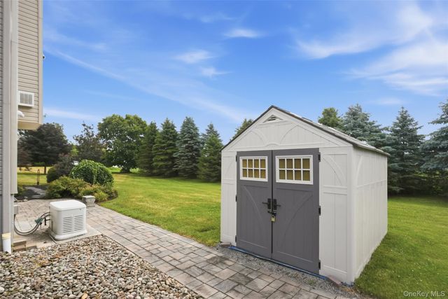 161 Bergen Circle, Slate Hill, NY 10973