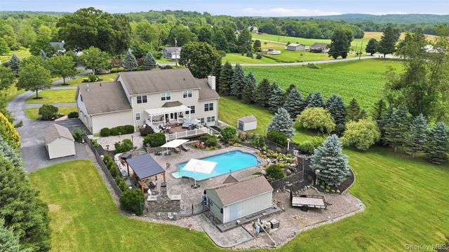 161 Bergen Circle, Slate Hill, NY 10973