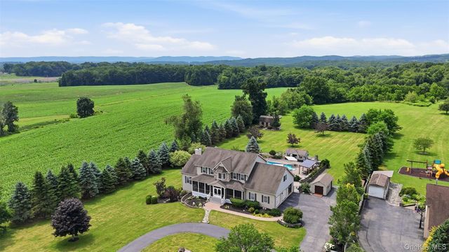 161 Bergen Circle, Slate Hill, NY 10973