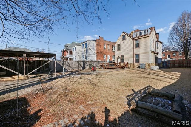 612 Bates Street, St Louis, MO 63111