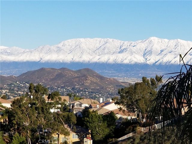 16353 E Peak Court, Riverside, CA 92503