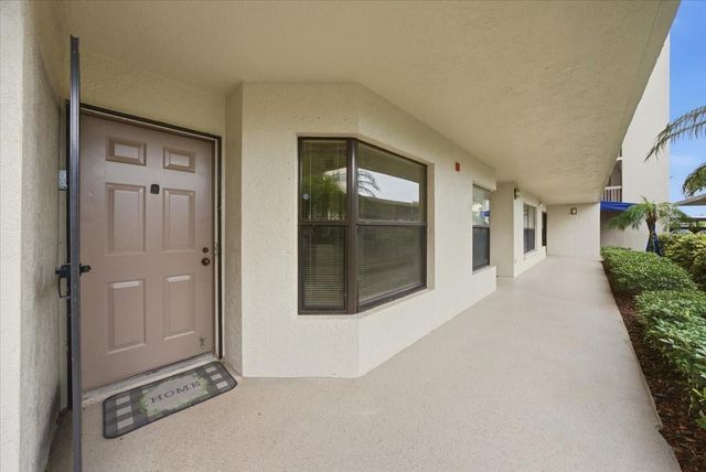 1332 PASADENA 102, South Pasadena, FL 33707