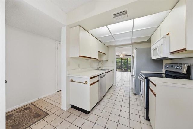 1332 PASADENA 102, South Pasadena, FL 33707
