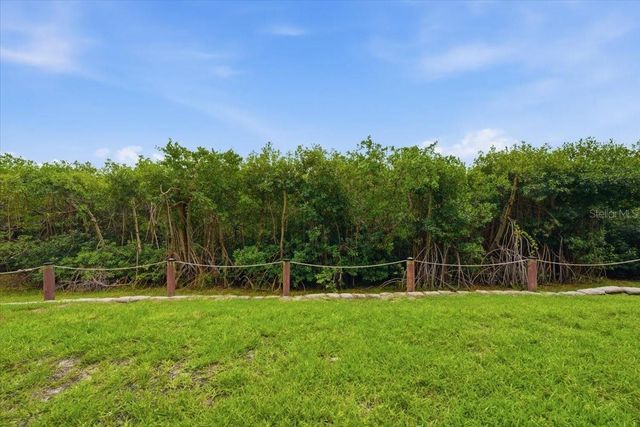 1332 PASADENA 102, South Pasadena, FL 33707