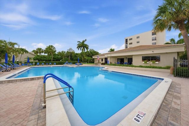 1332 PASADENA 102, South Pasadena, FL 33707
