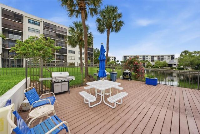 1332 PASADENA 102, South Pasadena, FL 33707
