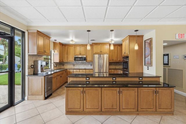 1332 PASADENA 102, South Pasadena, FL 33707