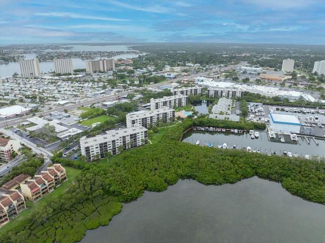1332 PASADENA 102, South Pasadena, FL 33707