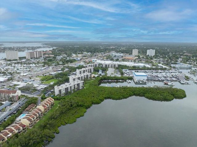1332 PASADENA 102, South Pasadena, FL 33707