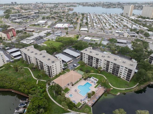 1332 PASADENA 102, South Pasadena, FL 33707