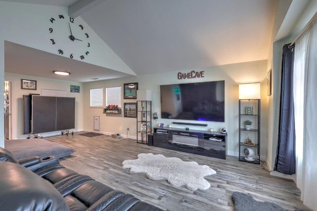 2820 Glasgow Dr, Ceres, CA 95307