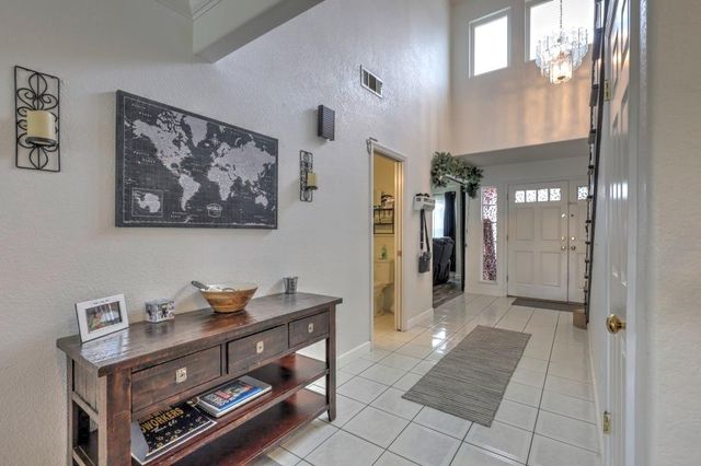 2820 Glasgow Dr, Ceres, CA 95307