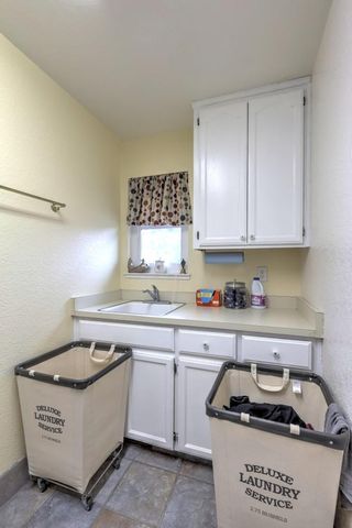 2820 Glasgow Dr, Ceres, CA 95307