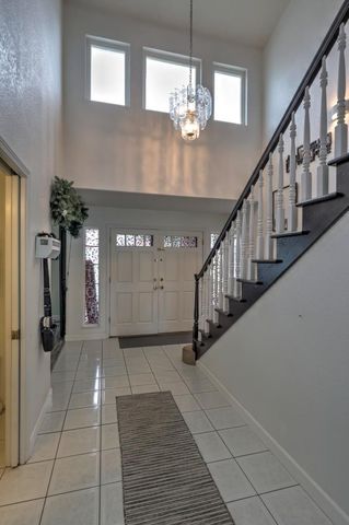 2820 Glasgow Dr, Ceres, CA 95307