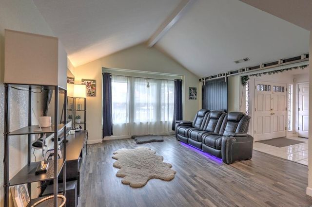 2820 Glasgow Dr, Ceres, CA 95307