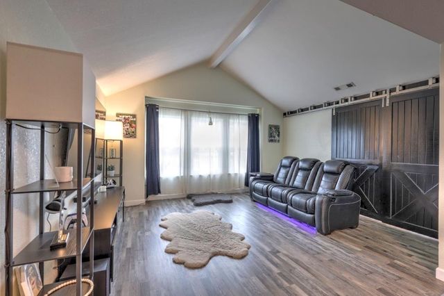 2820 Glasgow Dr, Ceres, CA 95307