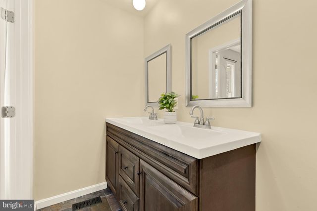 2205 CHERRY HILL RD, Dumfries, VA 22026