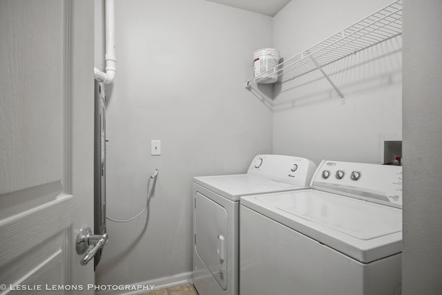 337 Devoe Drive 337, Oswego, IL 60543