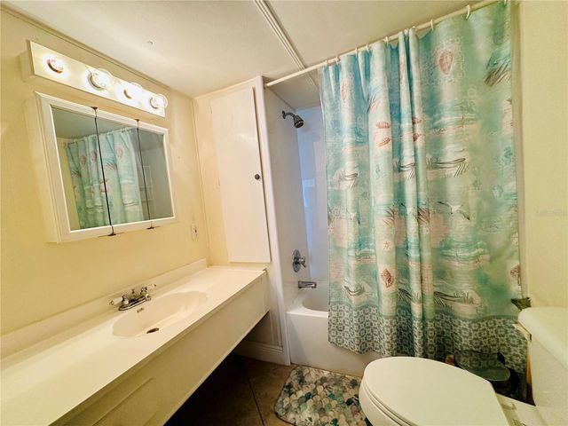 147 MAUI DRIVE, Palmetto, FL 34221