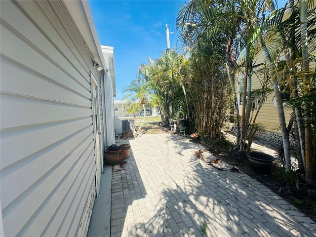 147 MAUI DRIVE, Palmetto, FL 34221