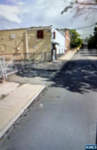 154 Eastern Parkway, Irvington, NJ 07111