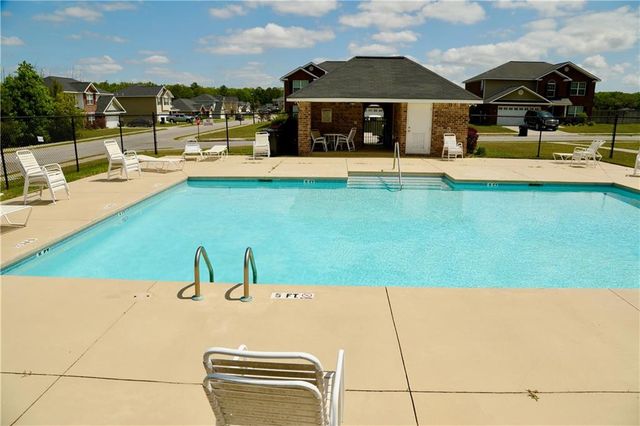 84 Autumn Rift Road, Midway, GA 31320