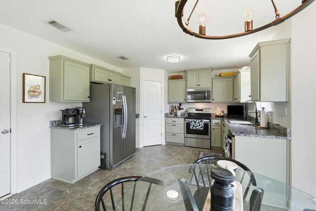 84 Autumn Rift Road, Midway, GA 31320