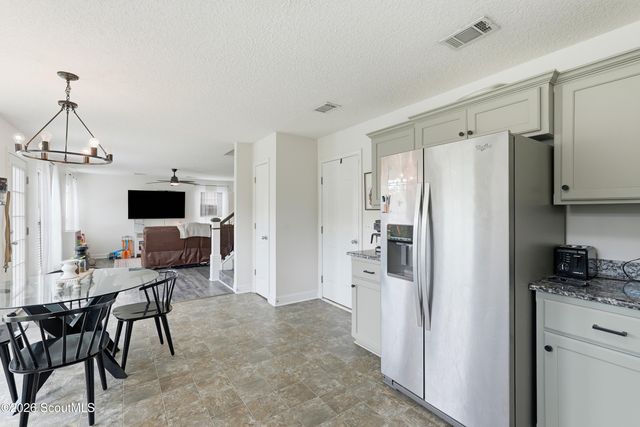 84 Autumn Rift Road, Midway, GA 31320