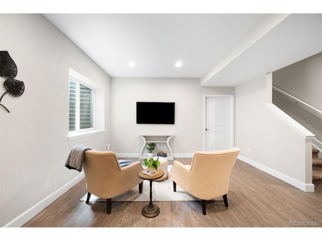 8754 El Diente St, Arvada, CO 80007
