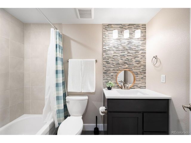 8754 El Diente St, Arvada, CO 80007
