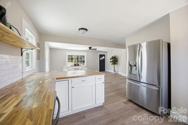 608 Carver Drive, Lexington, NC 27292