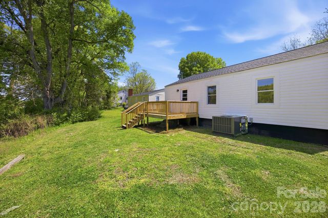 608 Carver Drive, Lexington, NC 27292
