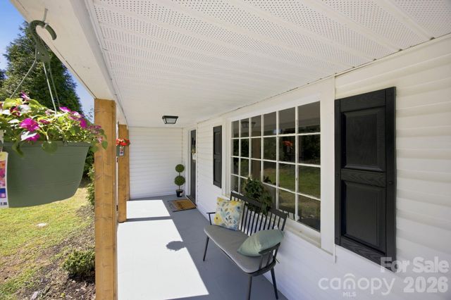 608 Carver Drive, Lexington, NC 27292