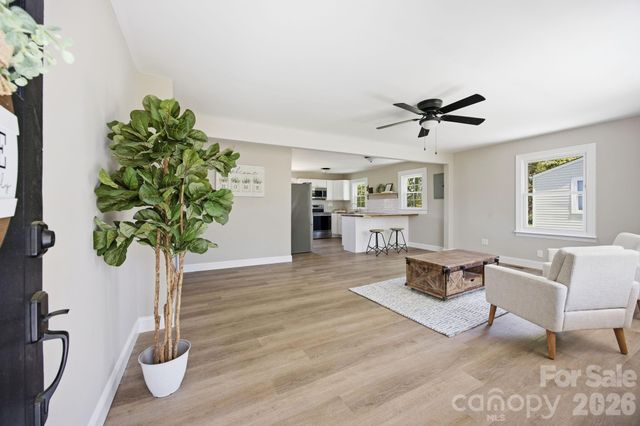 608 Carver Drive, Lexington, NC 27292