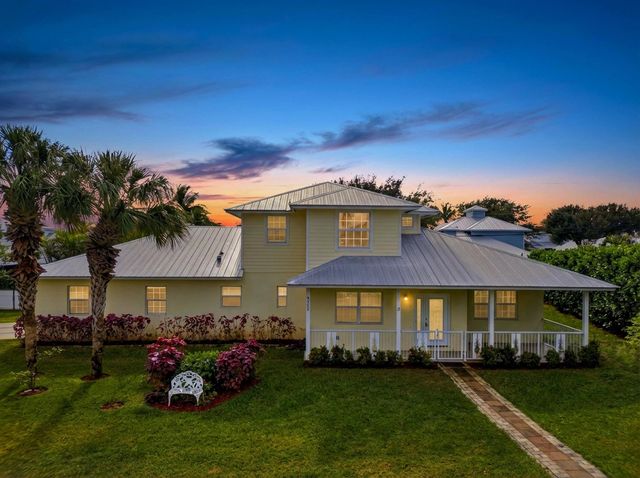 9322 SE Athena Street, Hobe Sound, FL 33455