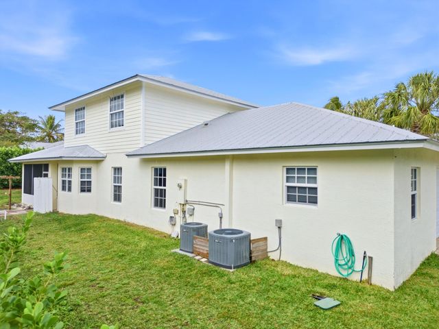 9322 SE Athena Street, Hobe Sound, FL 33455