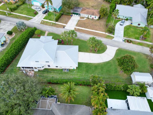 9322 SE Athena Street, Hobe Sound, FL 33455