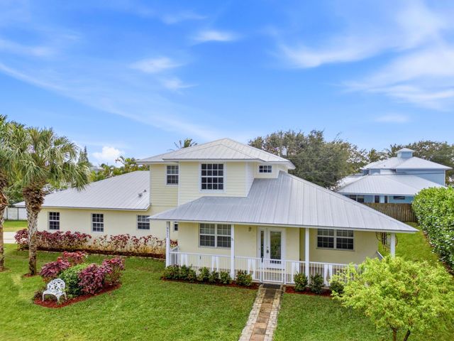 9322 SE Athena Street, Hobe Sound, FL 33455