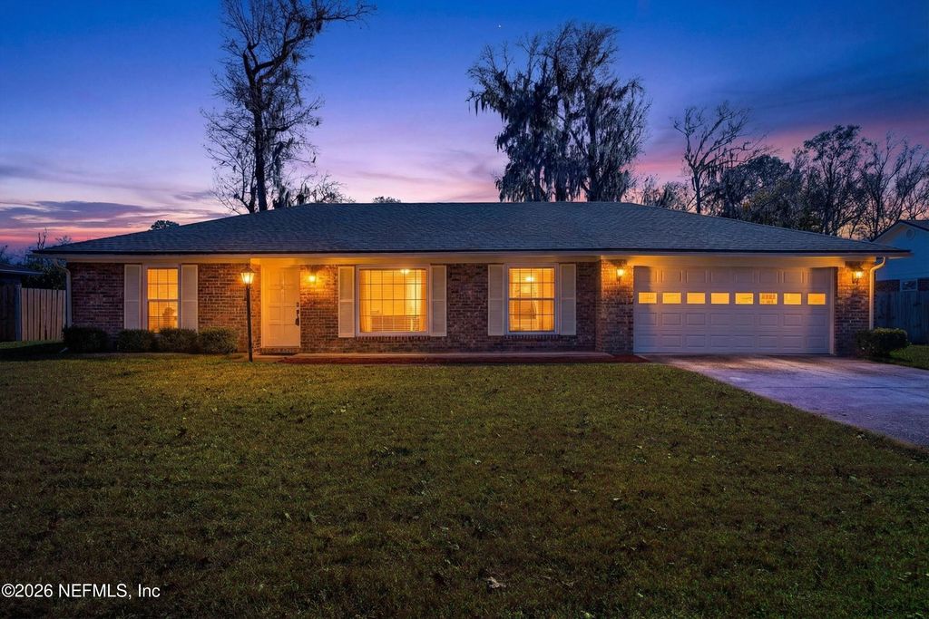 1546 DOLPHIN Court, Orange Park, FL 32073