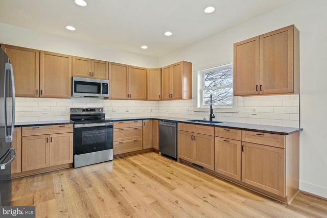 335 E SNYDER CORNER RD, Red Lion, PA 17356