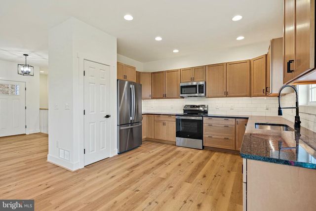 335 E SNYDER CORNER RD, Red Lion, PA 17356