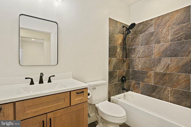 335 E SNYDER CORNER RD, Red Lion, PA 17356