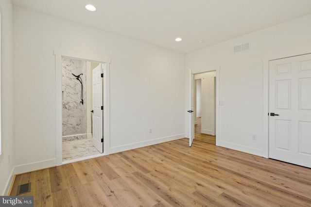 335 E SNYDER CORNER RD, Red Lion, PA 17356