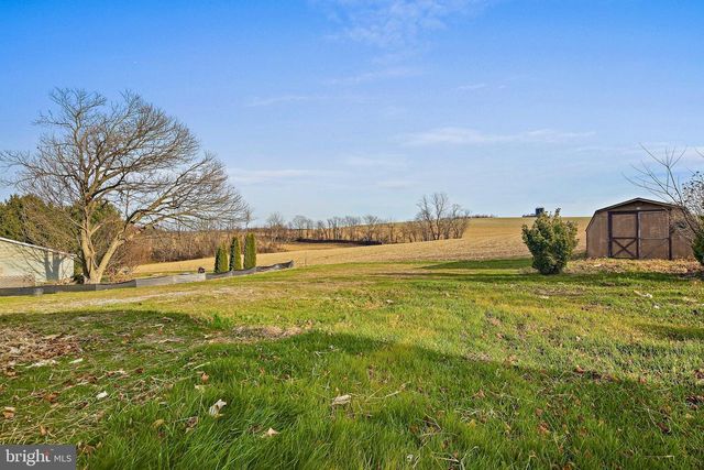 335 E SNYDER CORNER RD, Red Lion, PA 17356