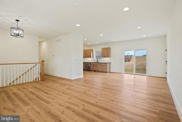 335 E SNYDER CORNER RD, Red Lion, PA 17356