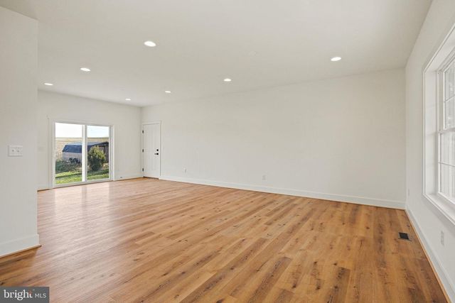 335 E SNYDER CORNER RD, Red Lion, PA 17356