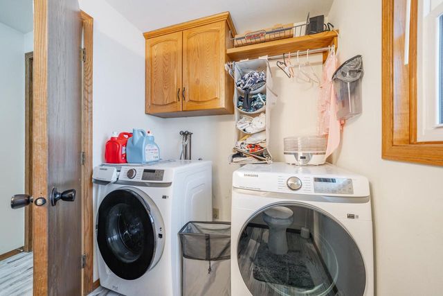 1249 FIELDVIEW DRIVE, Menasha, WI 54952