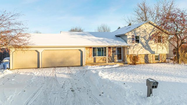 1249 FIELDVIEW DRIVE, Menasha, WI 54952